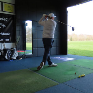 Josh-Glassby,-Golf-professional-art-Easingwold-Golf-Club